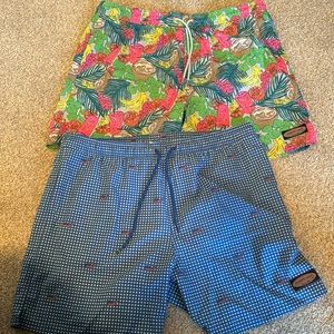Vineyard vines swim trunks size XL